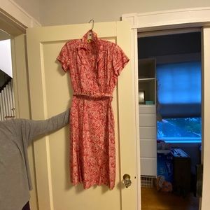 Silk side zipper dress. Size 6.